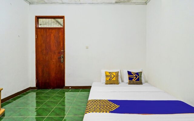 OYO Homes 90849 Cibeunying Homestay Cibodas Maribaya