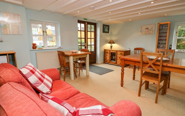 Penybont Apartment