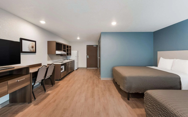 Woodspring Suites Dayton North