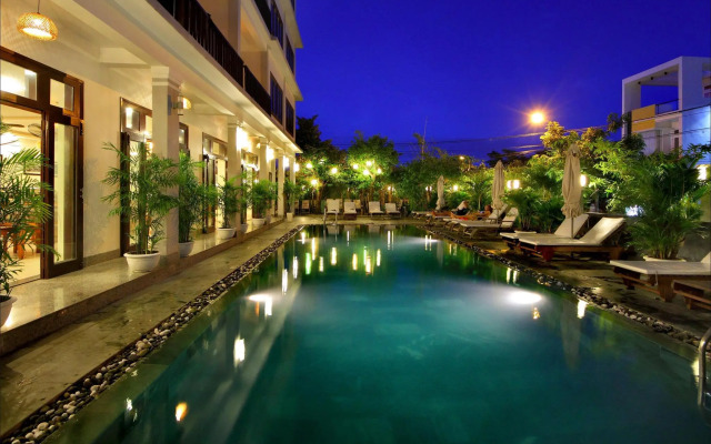 Sunshine Hotel