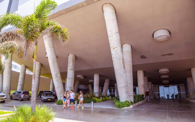 41st Fl Beach Condo in Bocagrande