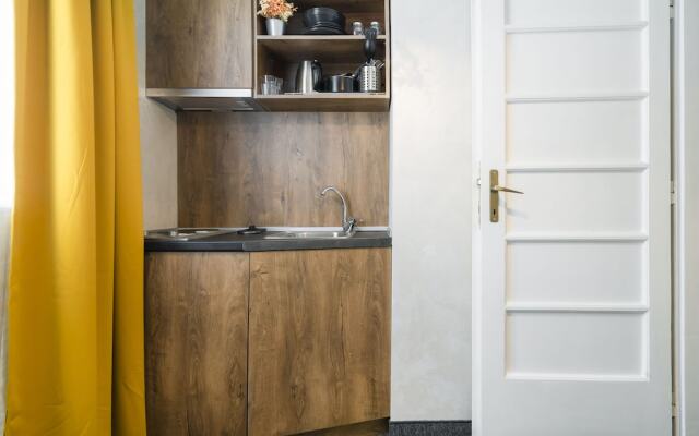 Central Business Apartments BW