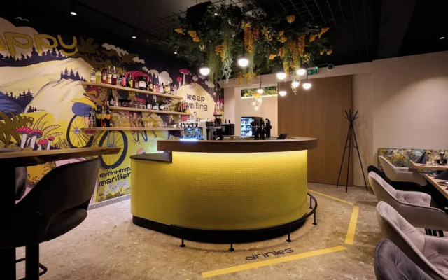 Boutique house happYellow