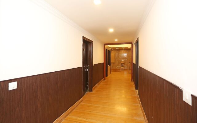 OYO 11451 The Avenue Residency