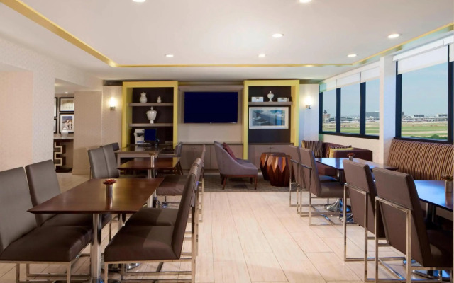 Sheraton DFW Airport Hotel