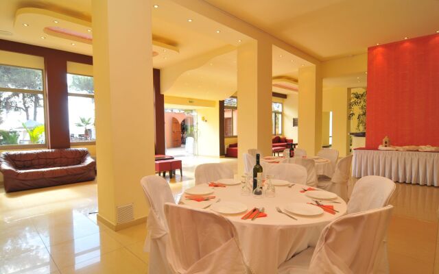 Beach Hotel Kapahi