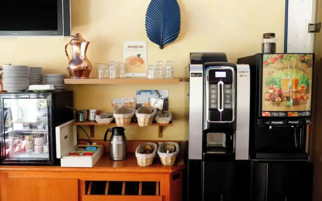 Brit Hotel Le Branhoc