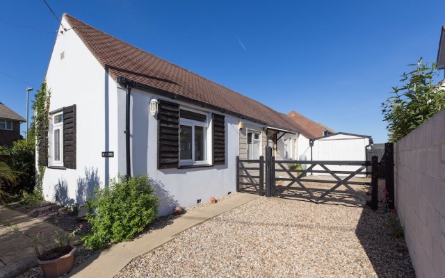 Milford On Sea Detached Bungalow