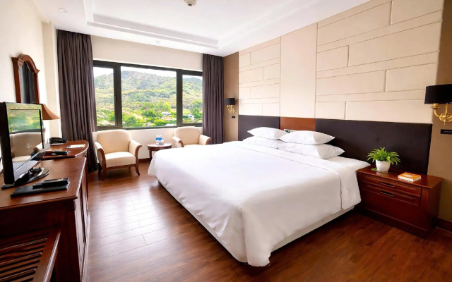 Sai Gon Ha Long Hotel
