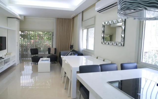 Dizengoff - Lovely family apartment 3 rooms.