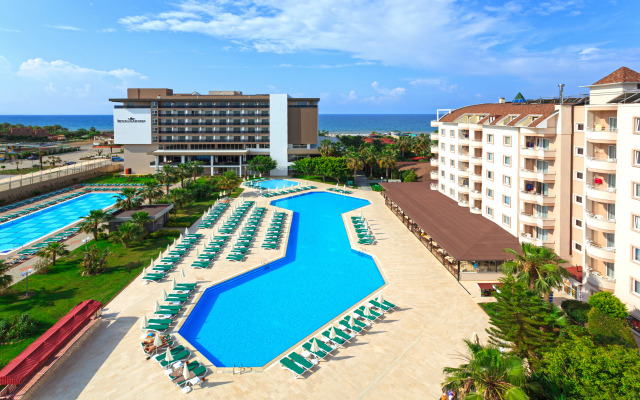 Royal Garden Suite Hotel