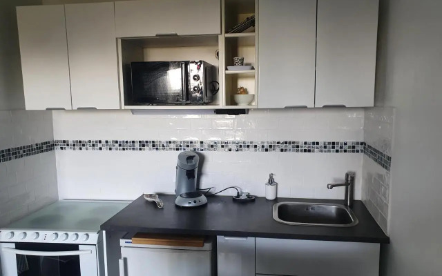 Joli Studio, la Grande Pyramide, Parking