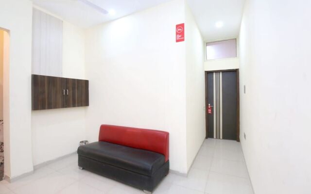 OYO 10832 Hotel JB 2