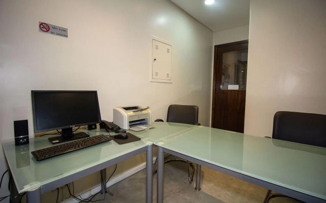 Trevi Hotel & Business