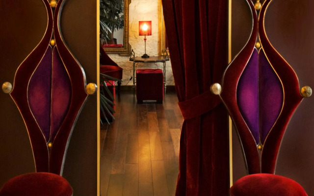 Pax Opera Hotel