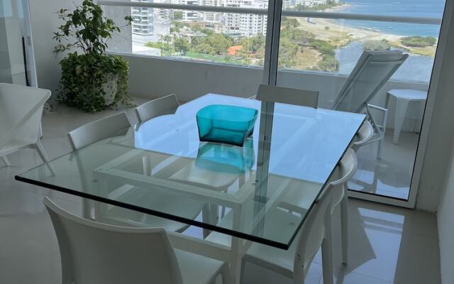 Edificio Torres del Lago