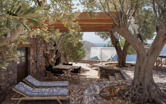Tainaron Blue Retreat