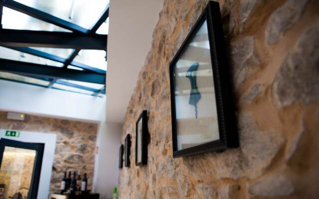 Agartha Boutique Hotel - StoneHouse