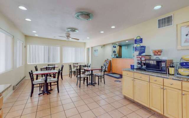 Days Inn by Wyndham Socorro