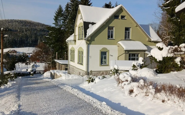 Villa in Jablonec With Sauna & Hot Tub