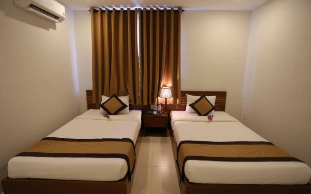 Golden Light Hotel