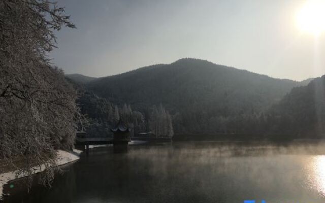 Lushan Dongtian Guesthouse