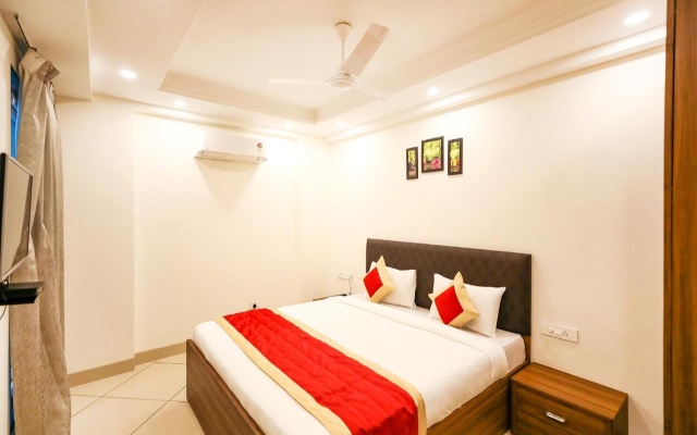 Fabhotel La Paz Stay B&B