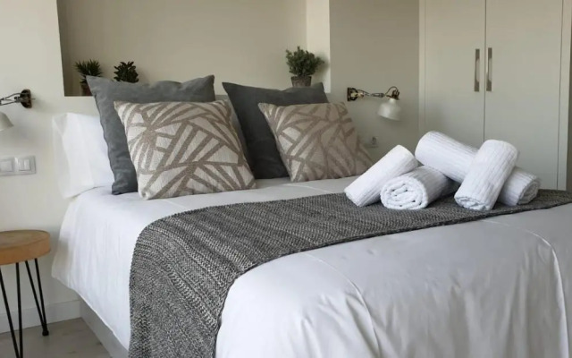 Tyba Deluxe Apartment