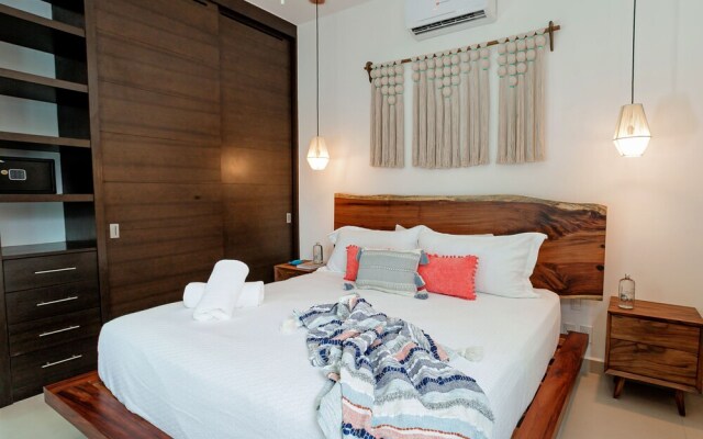 Marvellouse Town House, Terrace, Pool and Golf