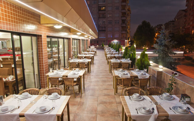 Dundar Hotel
