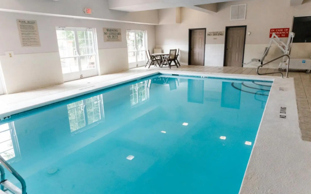 Country Inn & Suites by Radisson, Helen, GA