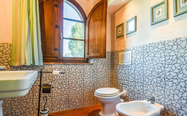 Cozy Cottage in Castelnuovo Berardenga with Swimming Pool