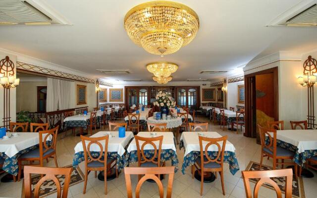 Hotel Capri & Residence