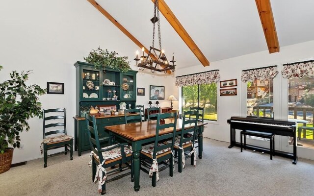 079 Golf and Ski Home