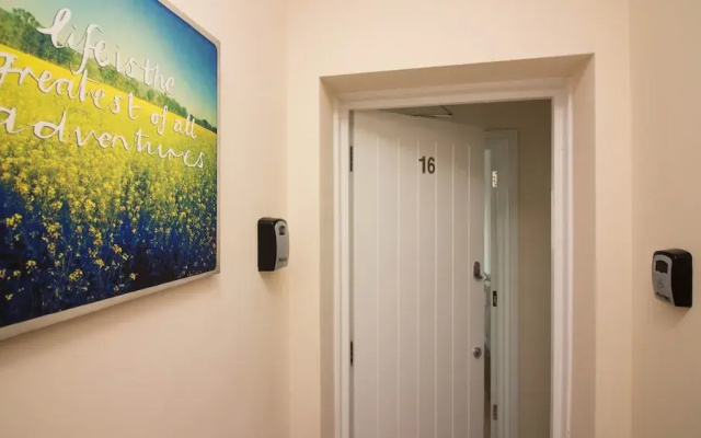 Stayzo Serviced Accommodation 16 Premier Lodge