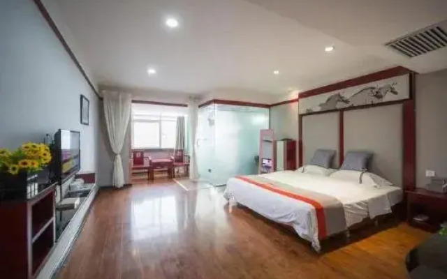 Jun Yi Chain Hotel (Danfeng Railway Station Branch)