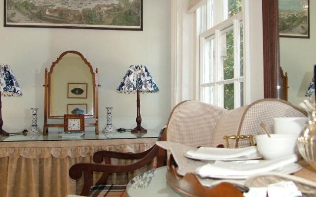 Bed & Breakfast at Ocklynge Manor