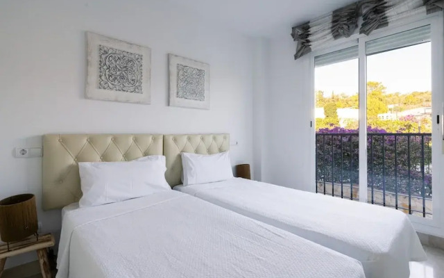 Beautiful Apartment With View