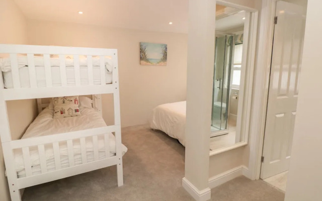 37 The Salcombe