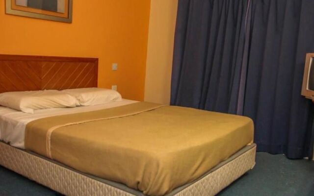 Highway Hotels - Rawang