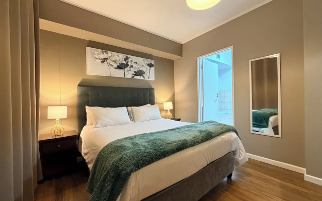 CENTURY CLUB - Luxury Apartment Hotels