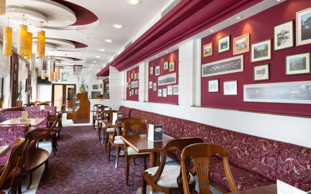 Yantra Grand Hotel -Sharlopov Hotels