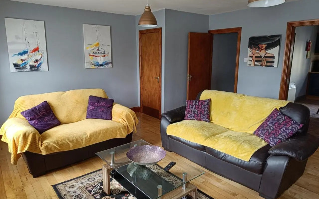 Dingle Town Center Apartment