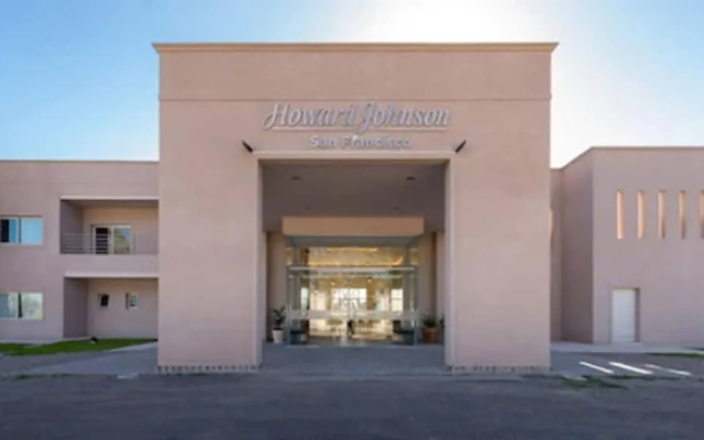 Howard Johnson by Wyndham San Francisco Resort & Conv Center