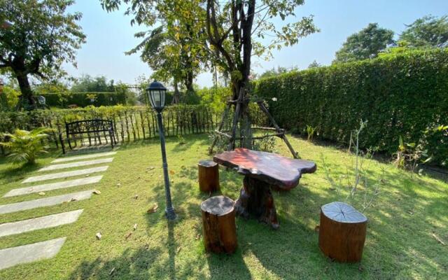 บ้านเพลิน