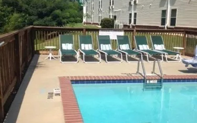 InTown Suites Extended Stay Columbus