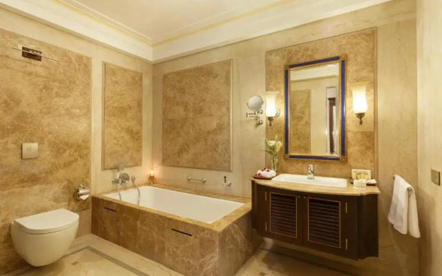 Taj Fateh Prakash Palace