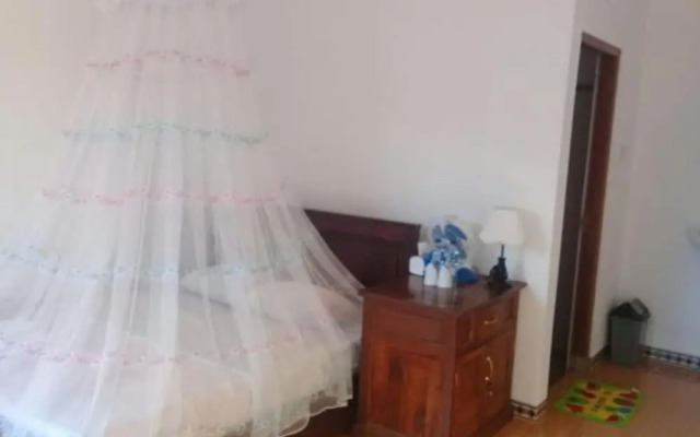 Aris Homestay and Warung Made