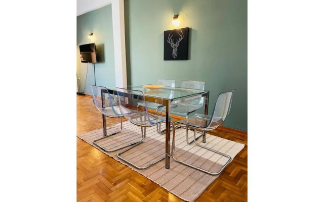 Cozy Apartment in Central Athens - Sleeps 6