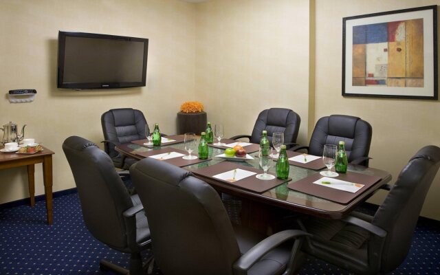 Courtyard by Marriott Toronto Brampton